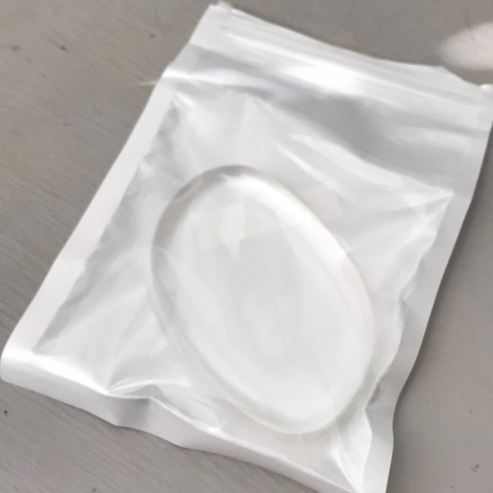 Silicone beauty blender